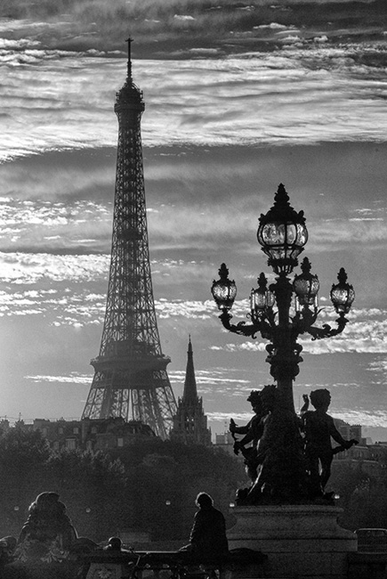 paris france black and white. Eiffel Tower lack and white